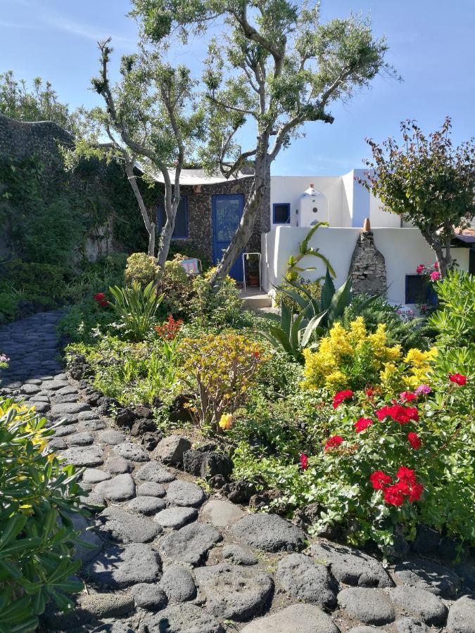 La Rosamarina Hotell Stromboli Eksteriør bilde